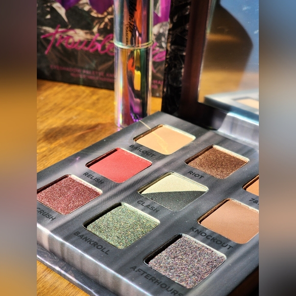 Urban Decay NIB Troublemaker Eyeshadow Mascara set - Picture 5 of 11